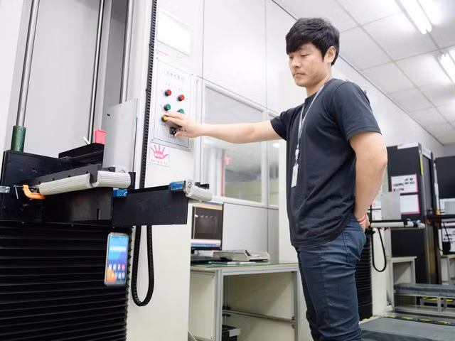 LG 把智能手机生产线转到越南 ảnh 1