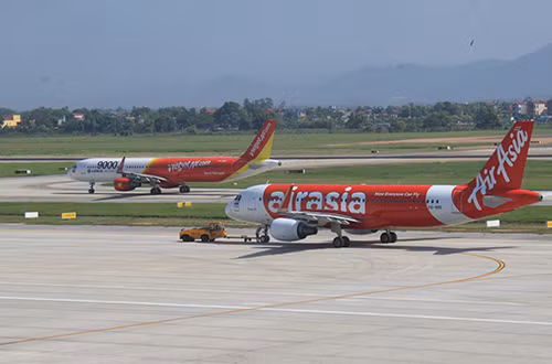 越南航空局与法国巴黎机场公司合作研究提升内排机场吞吐量 ảnh 2