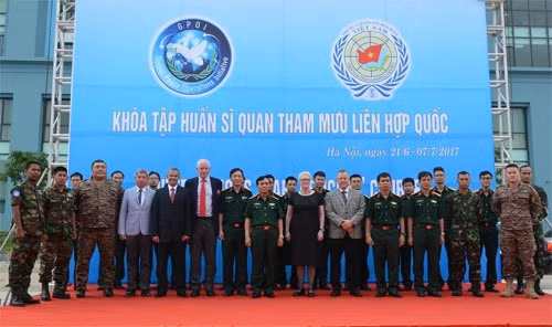 联合国维和参谋军官培训班在越南开班 ảnh 1