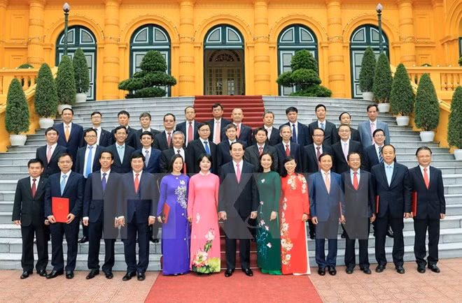 越南国家主席陈大光任命22名驻外大使 ảnh 1