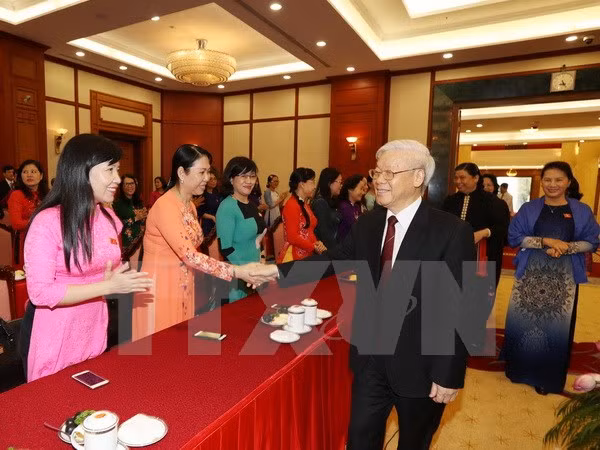 越共中央总书记阮富仲会见国会女性代表小组 ảnh 1 越共中央总书记阮富仲会见国会女性代表小组 ảnh 1