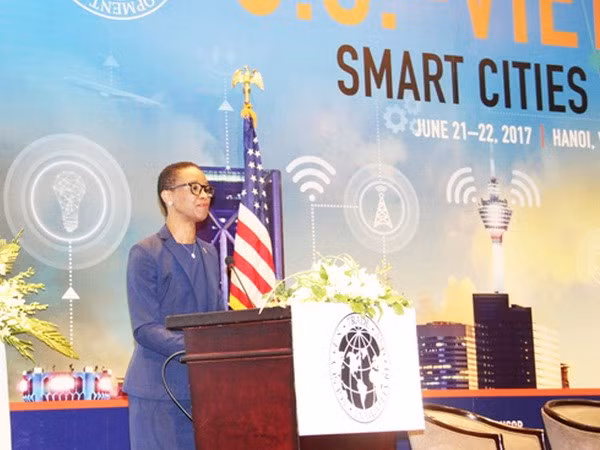 美国驻越南大使：美国愿同越南分享智慧城市建设经验 ảnh 1