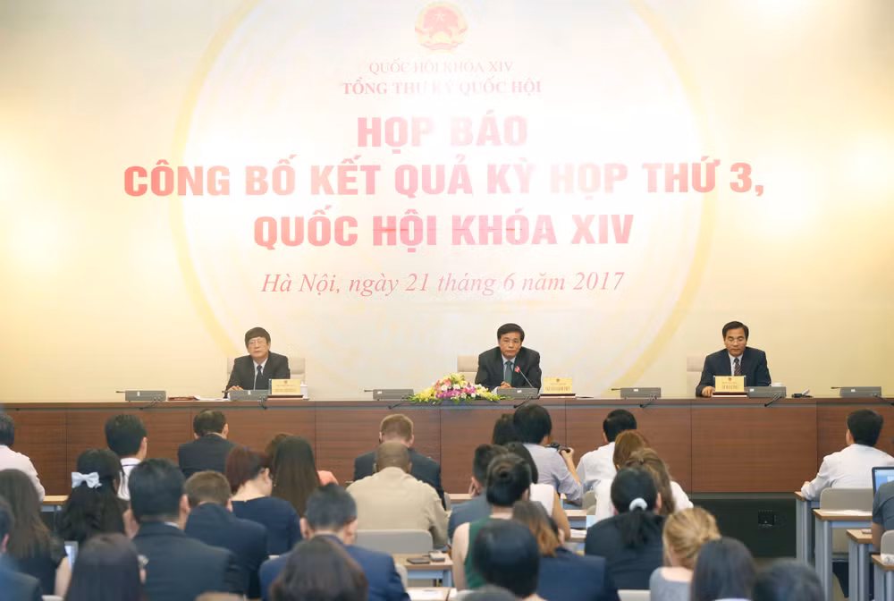 越南第十四届国会第三次会议:通过12项法律和若干决议 ảnh 1 越南第十四届国会第三次会议:通过12项法律和若干决议 ảnh 1