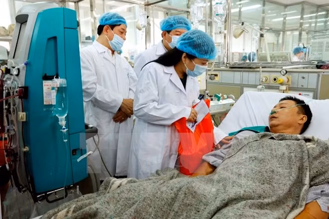 和平省严重医疗事故:3名嫌犯被拘留起诉 ảnh 1