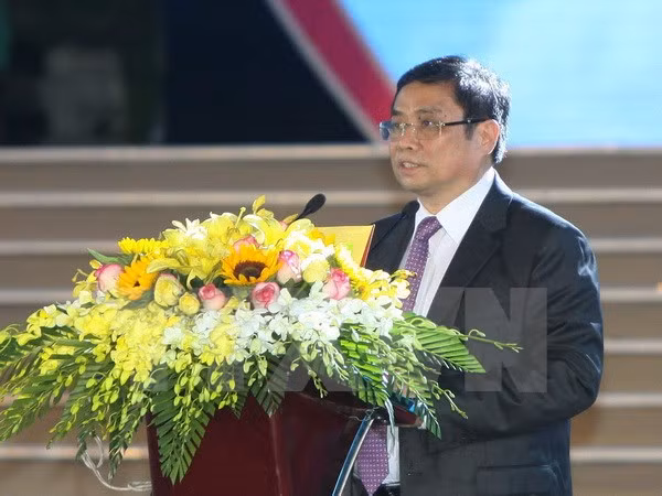 范明正出席中国驻越南大使馆举行的香港回归中国20周年招待宴会 ảnh 1 范明正出席中国驻越南大使馆举行的香港回归中国20周年招待宴会 ảnh 1