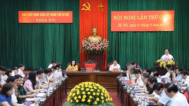 越共河内市第十六届委员会在河内召开第九次全体会议 ảnh 1 越共河内市第十六届委员会在河内召开第九次全体会议 ảnh 1