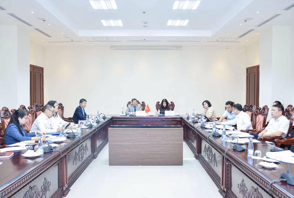 加强议会合作，巩固越老柬友好关系 ảnh 2