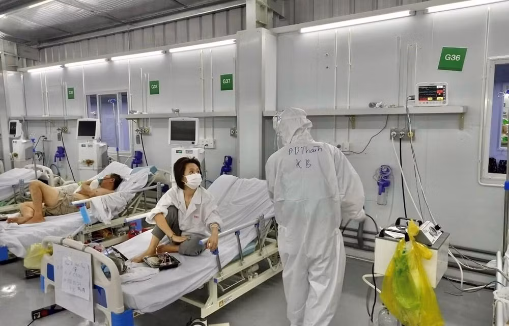 胡志明市新冠肺炎患者治疗战略有变化 ảnh 1
