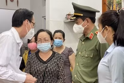 建议为因公殉职的公安人员追授勋章 ảnh 1