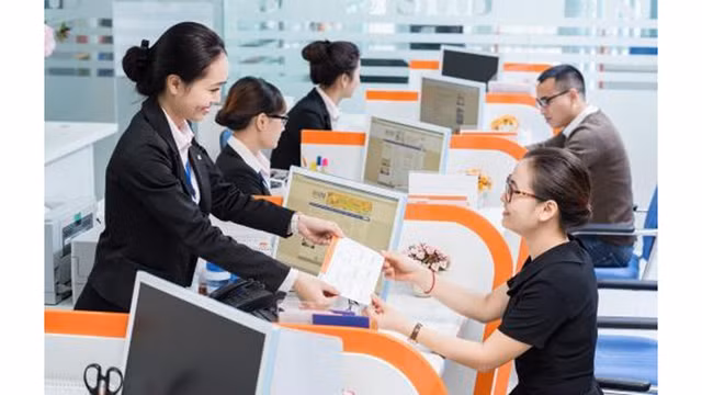 主动简化手续 协助企业融资 ảnh 1
