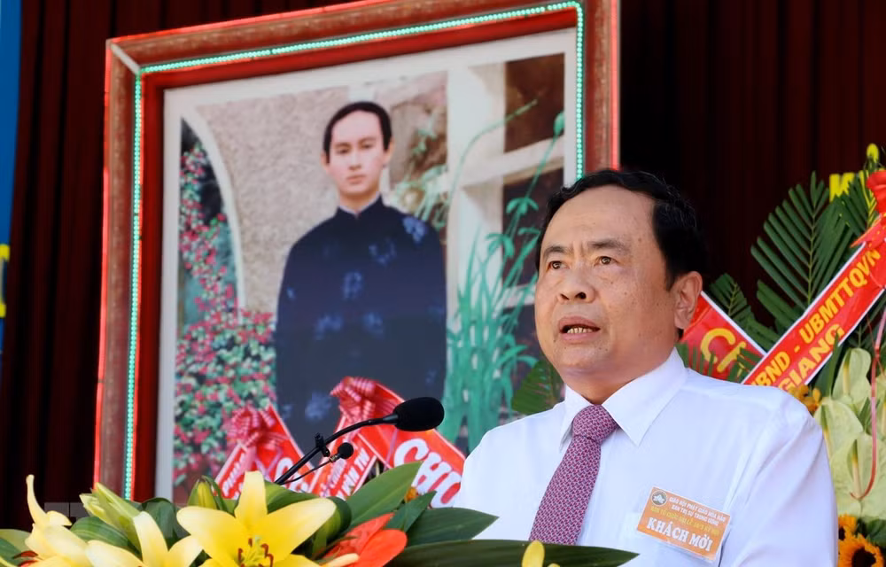 越南祖国阵线中央委员会主席出席和好教创教80周年纪念典礼 ảnh 1