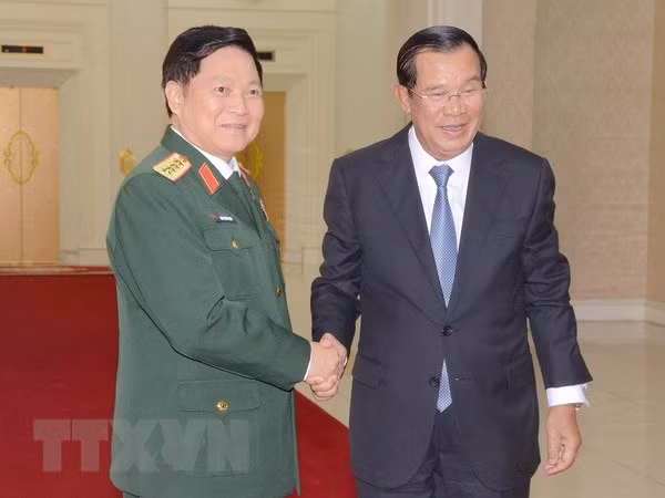 防务合作一直是越柬关系的重要支柱 ảnh 1