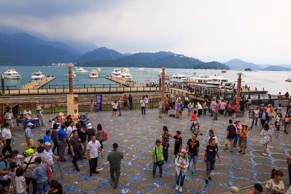 越南游客入境台湾脱团失踪一事：胡志明市旅游局吊销涉事公司的营业执照 ảnh 1