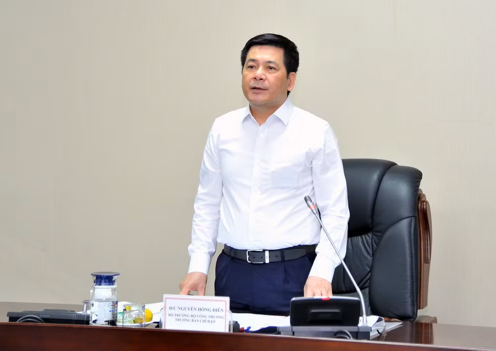 工贸部部长阮鸿延：越南经济逐步化解困难 实现既定目标 ảnh 1
