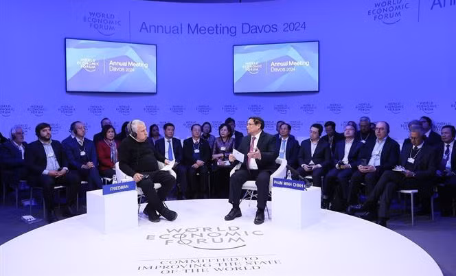 政府总理范明政出席“越南：全球愿景定向”政策对话并发表讲话 ảnh 1