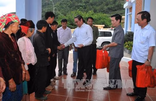 越共中央书记处常务书记黎鸿英莅临河江省调研指导工作 ảnh 1 越共中央书记处常务书记黎鸿英莅临河江省调研指导工作 ảnh 1