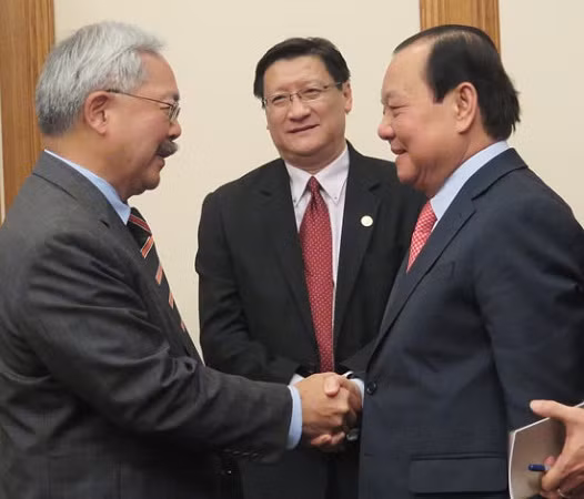 胡志明市与美国旧金山市签署2015-2020年阶段合作计划 ảnh 1