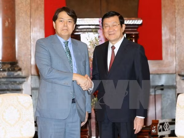 越南国家主席张晋创会见日本农林水产大臣 ảnh 1