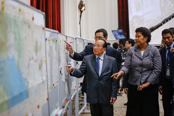 英国首相卡梅伦愿把该国书馆保存的三张地图借给柬埔寨 ảnh 1