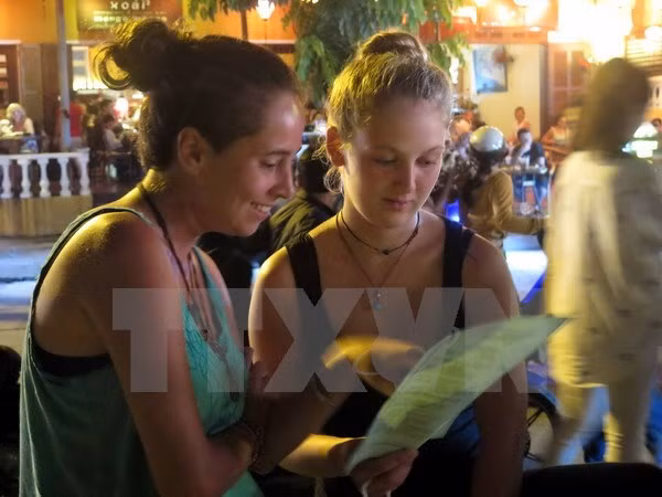 “2015年与世界遗产—会安古街同行”竞赛正式启动 ảnh 1