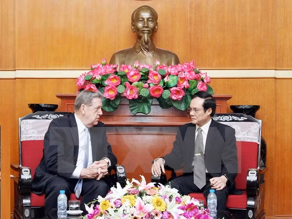 越南祖国阵线中央委员会副主席会见耶稣基督后期圣徒教会代表 ảnh 1 越南祖国阵线中央委员会副主席会见耶稣基督后期圣徒教会代表 ảnh 1