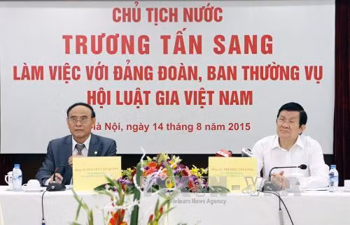 越南国家主席张晋创：建设精通国内外法律知识的越南律师队伍 ảnh 1