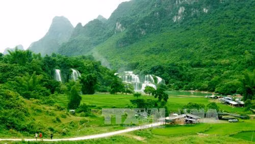 越中《板约瀑布地区旅游资源共同发展和保护协定》第四轮谈判在北京举行 ảnh 1