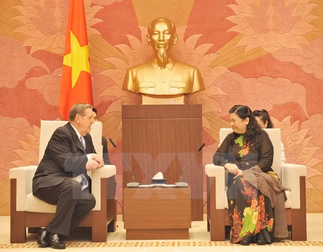 越南国会副主席丛氏放会见耶稣基督后期圣徒教会代表团 ảnh 1 越南国会副主席丛氏放会见耶稣基督后期圣徒教会代表团 ảnh 1