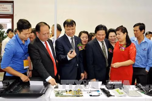 2015年越南国际辅助工业展在胡志明市开展 ảnh 3
