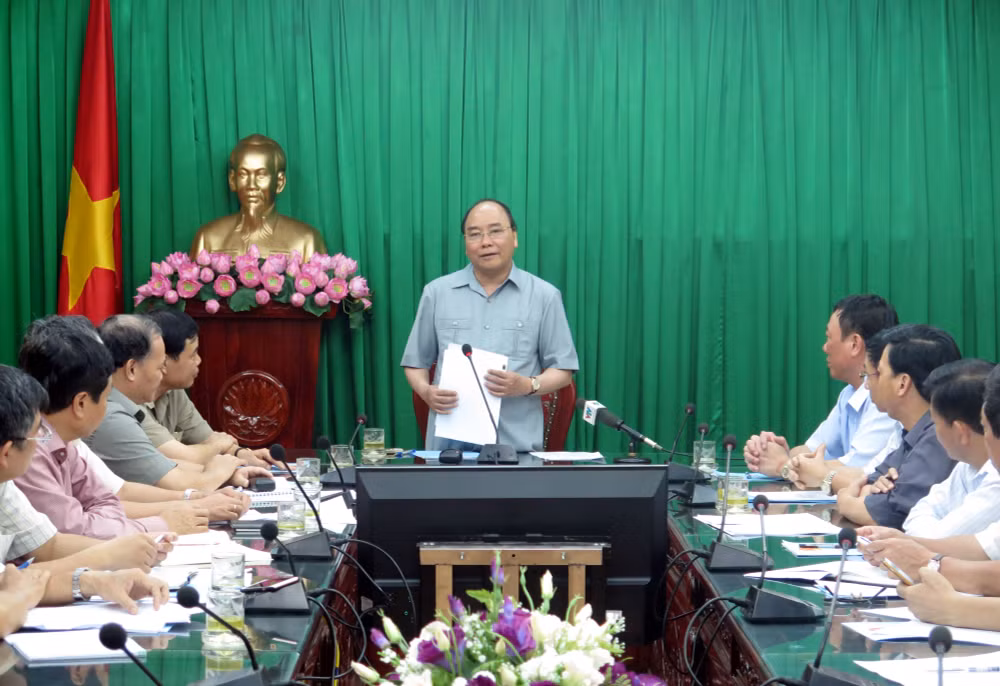 阮春福总理:台风过后南定省应齐心协力恢复生产 ảnh 1 阮春福总理:台风过后南定省应齐心协力恢复生产 ảnh 1
