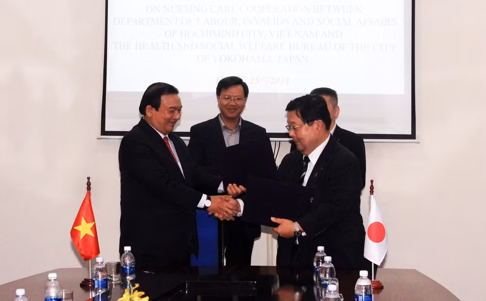胡志明市与日本横滨市加强护理培训工作的合作 ảnh 1 胡志明市与日本横滨市加强护理培训工作的合作 ảnh 1