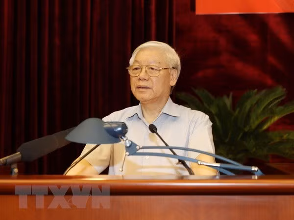 党政建设：对越南信息传媒部党组和越南水泥工业总公司党委副书记陈越胜给予违纪处分 ảnh 1