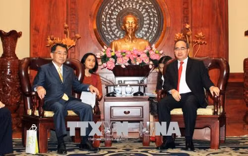 胡志明市市委书记阮善仁会见日本议员代表团一行 ảnh 1