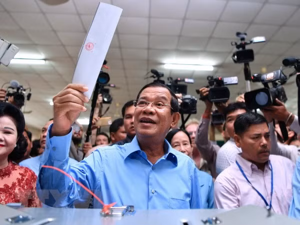 越南领导人就柬埔寨成功举办第六届国会选举向柬埔寨首相洪森致贺电 ảnh 1 越南领导人就柬埔寨成功举办第六届国会选举向柬埔寨首相洪森致贺电 ảnh 1