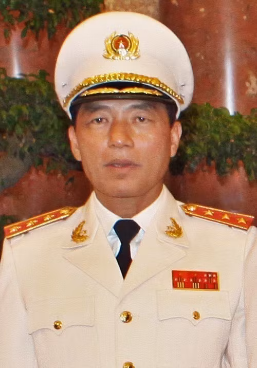 越共中央政治局、书记处对人民军和人民公安三名高官进行纪律处分 ảnh 2 越共中央政治局、书记处对人民军和人民公安三名高官进行纪律处分 ảnh 2