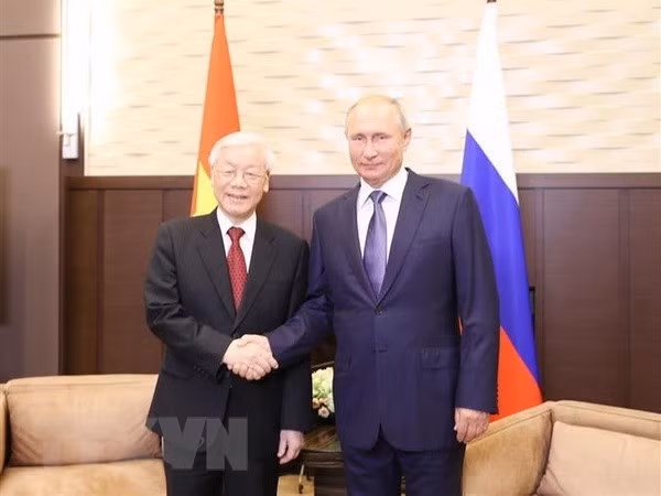 俄总统向当选越南国家主席的阮富仲总书记致贺电 ảnh 1