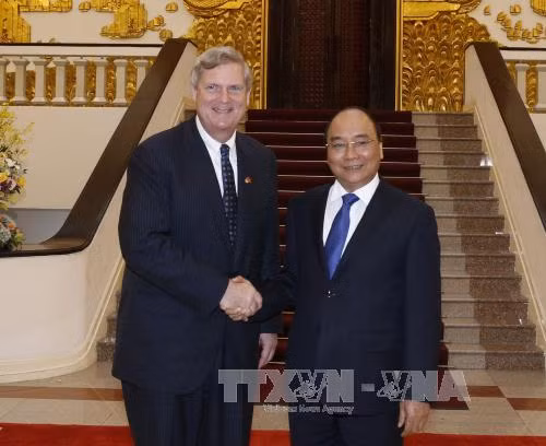 美国建议越美研究消除更多贸易壁垒 提升各个领域合作效率 ảnh 1