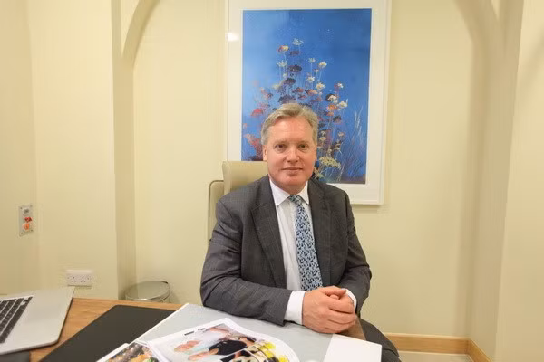 英国儿童慈善组织“面对世界”为越南患者尽力而为 ảnh 1