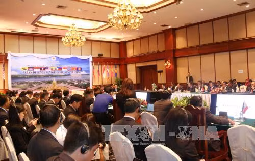东盟防务高官扩大会在老挝召开 ảnh 1