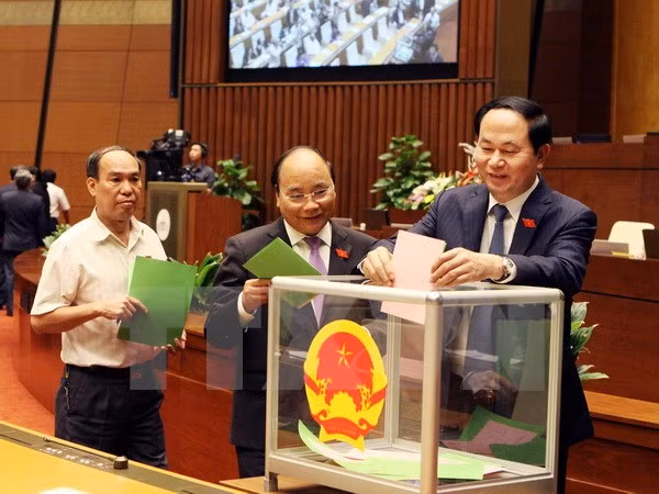 越南第十三届国会第十一次会议发表第十二号公报 ảnh 1 越南第十三届国会第十一次会议发表第十二号公报 ảnh 1