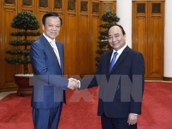 越南政府总理阮春福会见中国贵州省委书记陈敏尔 ảnh 1 越南政府总理阮春福会见中国贵州省委书记陈敏尔 ảnh 1