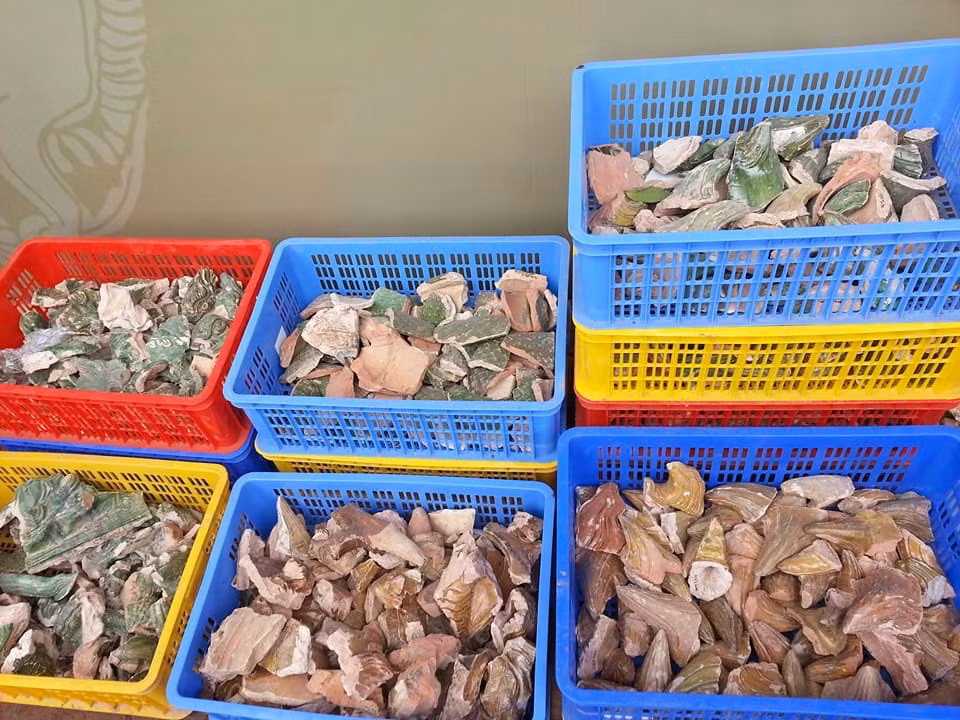 越南考古专家在升龙皇城敬天殿正殿发现宝贵线索 ảnh 2