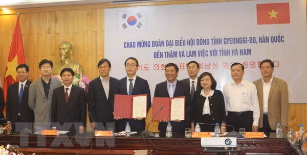 越南河南省与韩国京畿道加强各领域交流合作 ảnh 1