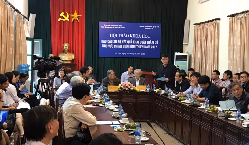 越南考古专家在升龙皇城敬天殿正殿发现宝贵线索 ảnh 1