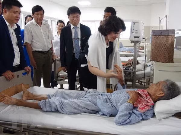 古巴驻越南大使造访广平省 ảnh 2