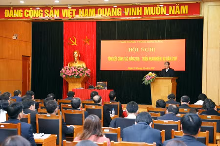 越共中央办公厅举行2016年工作总结暨2017年任务部署会议 ảnh 1