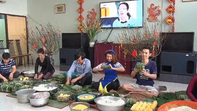 旅泰越南人喜迎2017丁酉年春节 ảnh 1