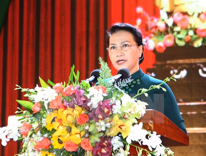 国会主席阮氏金银出席金瓯省重建20周年纪念典礼 ảnh 1 国会主席阮氏金银出席金瓯省重建20周年纪念典礼 ảnh 1
