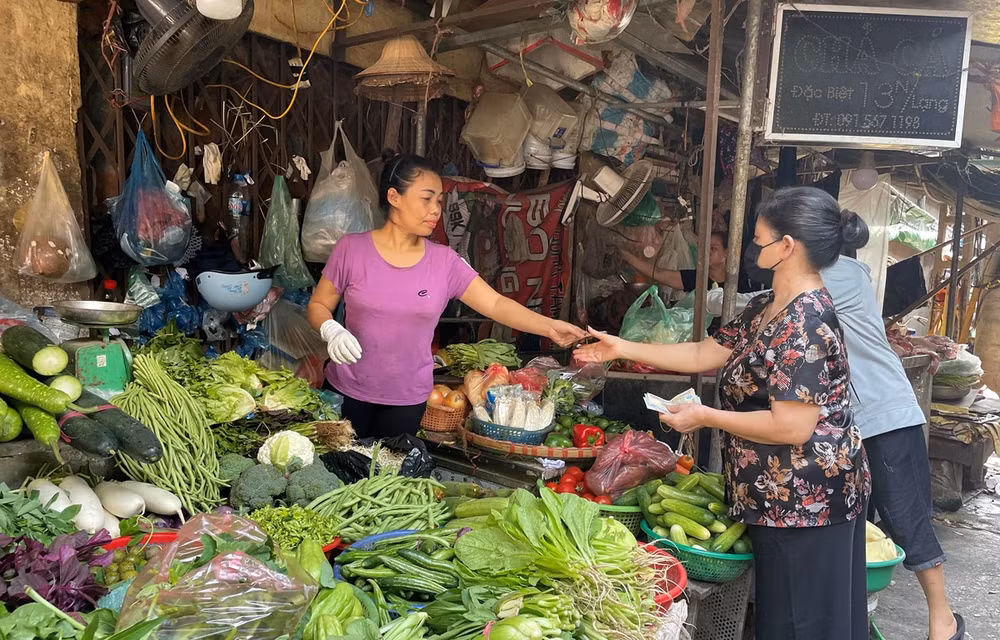 从7月1日起基本工资上涨20%:劳动者喜忧参半 ảnh 2 从7月1日起基本工资上涨20%:劳动者喜忧参半 ảnh 2