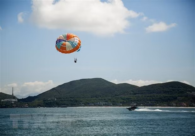 2023年:庆和省努力打造中部沿海地区旅游亮点 ảnh 1 2023年:庆和省努力打造中部沿海地区旅游亮点 ảnh 1